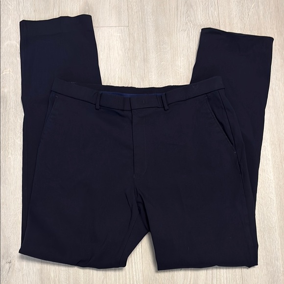🔥BUNDLESALE 36/34 Tommy Hilfiger Chinos Streamlined Performance Hybrid Pants - Picture 1 of 6